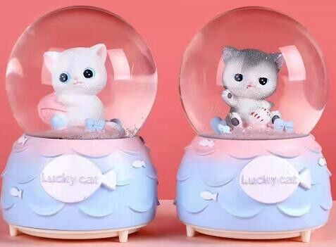 Sevimli Kedicik Işıklı Müzikli Orta Boy Kar Küresi