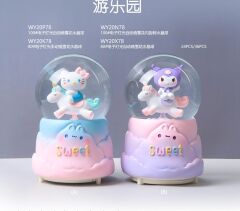 Karakterli Işıklı Müzikli Püskürtmeli Büyük Boy Kar Küresi