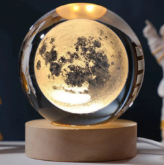 Dekoratif Dolunay Tasarımlı Ahşap altlıklı Işıklı Cam Küre Büyük Boy 8cm