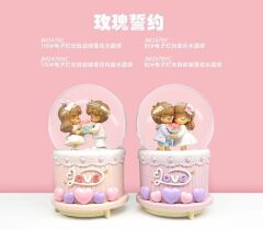 Işıklı Müzikli Püskürtmeli Büyük Boy Kar Küresi