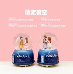 Işıklı Müzikli Püskürtmeli Büyük Boy Kar Küresi