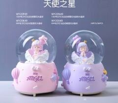 Işıklı Müzikli Püskürtmeli Büyük Boy Kar Küresi