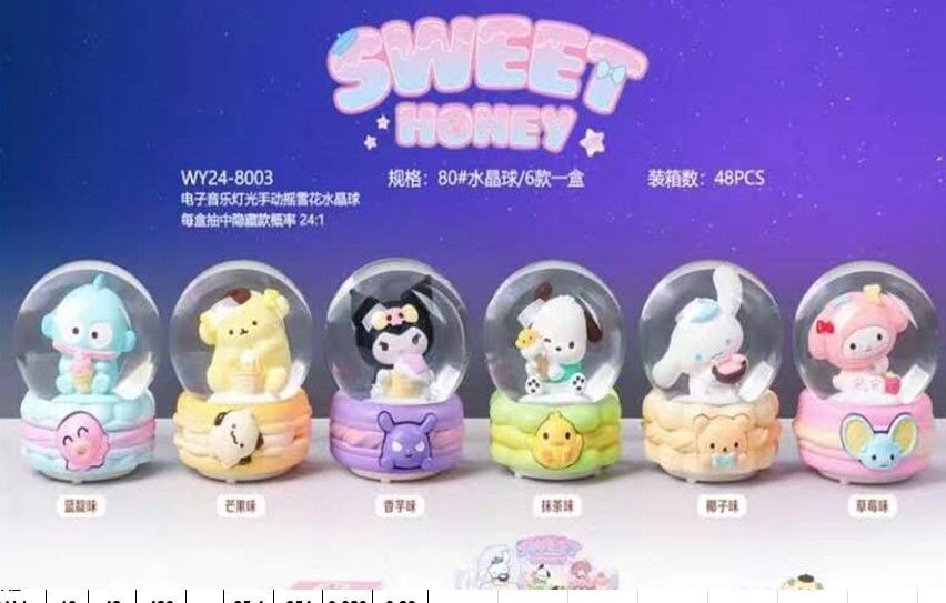 Sevimli Kahramanlar Işıklı Müzikli Orta Boy Kar Küresi