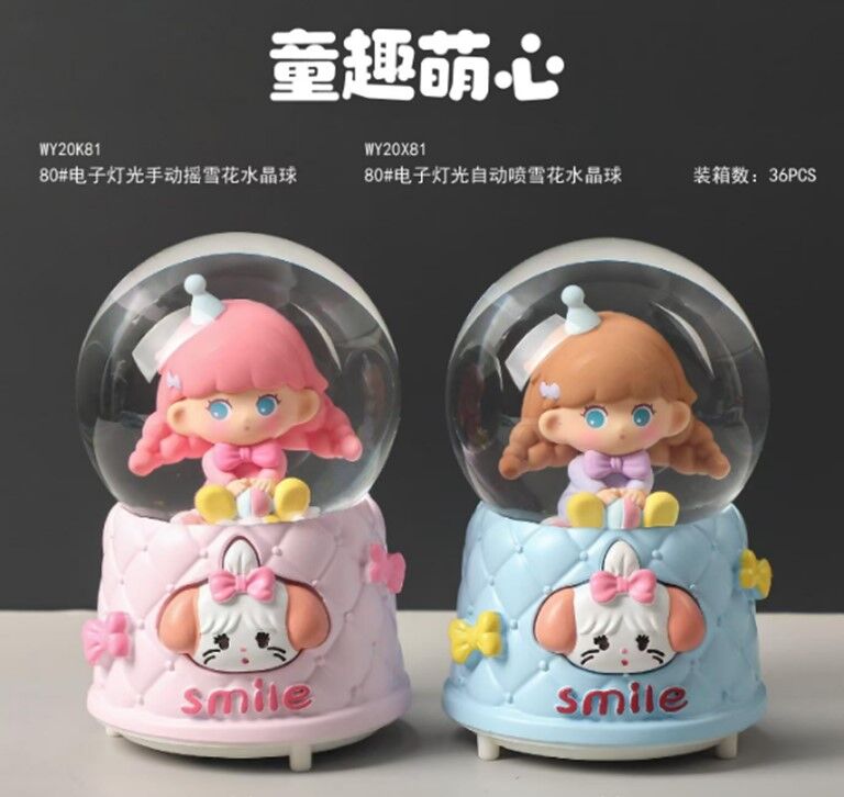 ışıklı Müzikli Orta Boy Kar Küresi