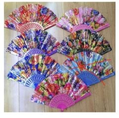 Yelpaze Plastik Desenli Karışık Renk 12 Adet