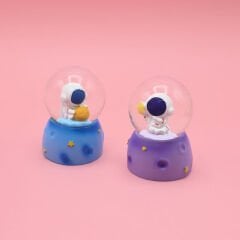 Işıklı Mini Sevimli Astronot Kar Küresi