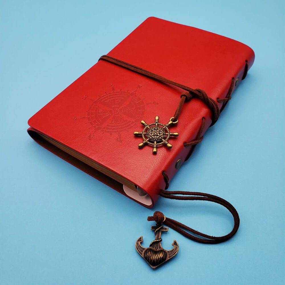 Toptan Pusula Tasarımlı Kırmızı Deri Defter