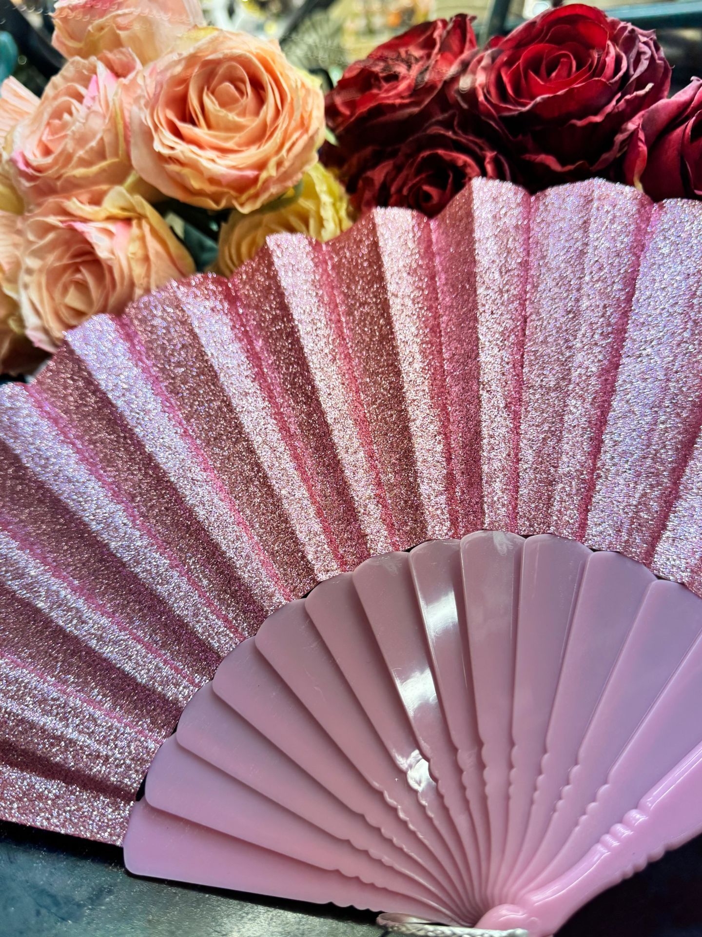 Plastik Yelpaze Simli Pembe