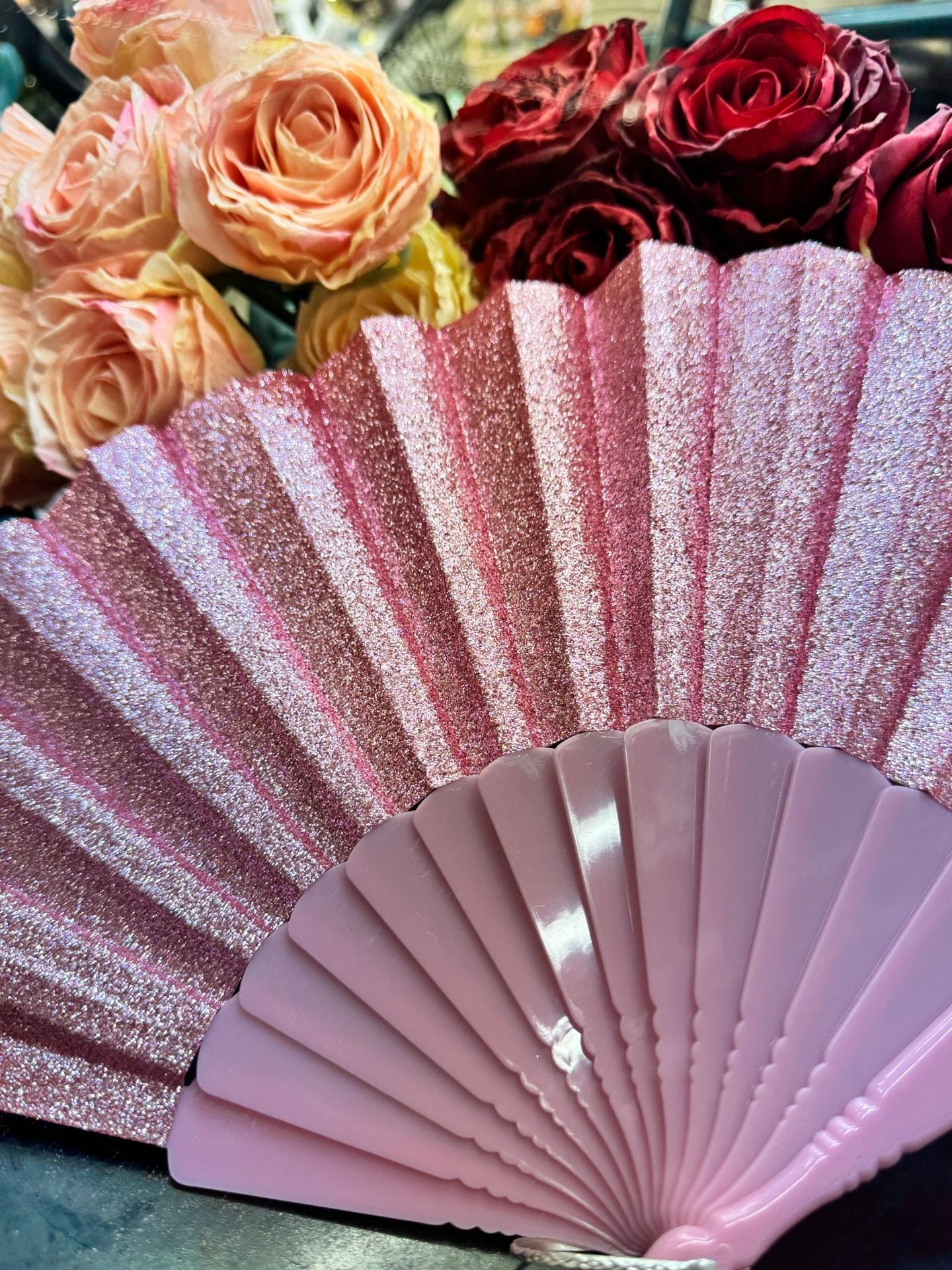 Plastik Yelpaze Simli Pembe