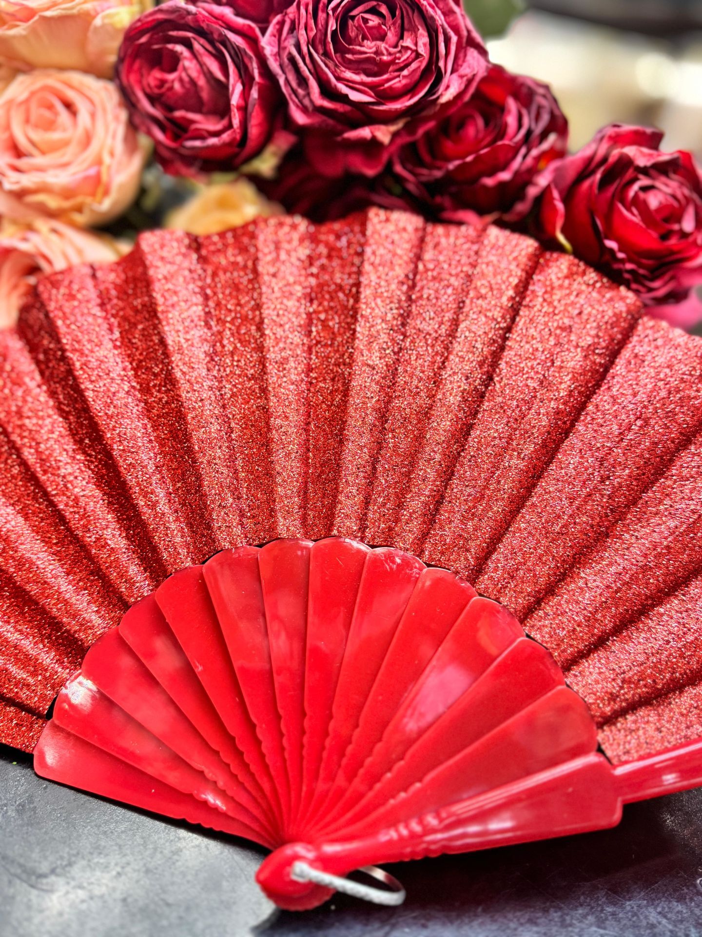 Plastik Yelpaze Simli Kırmızı