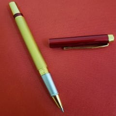 Ahşap Kutulu Gold Kırmızı Tasarım Roller Kalem