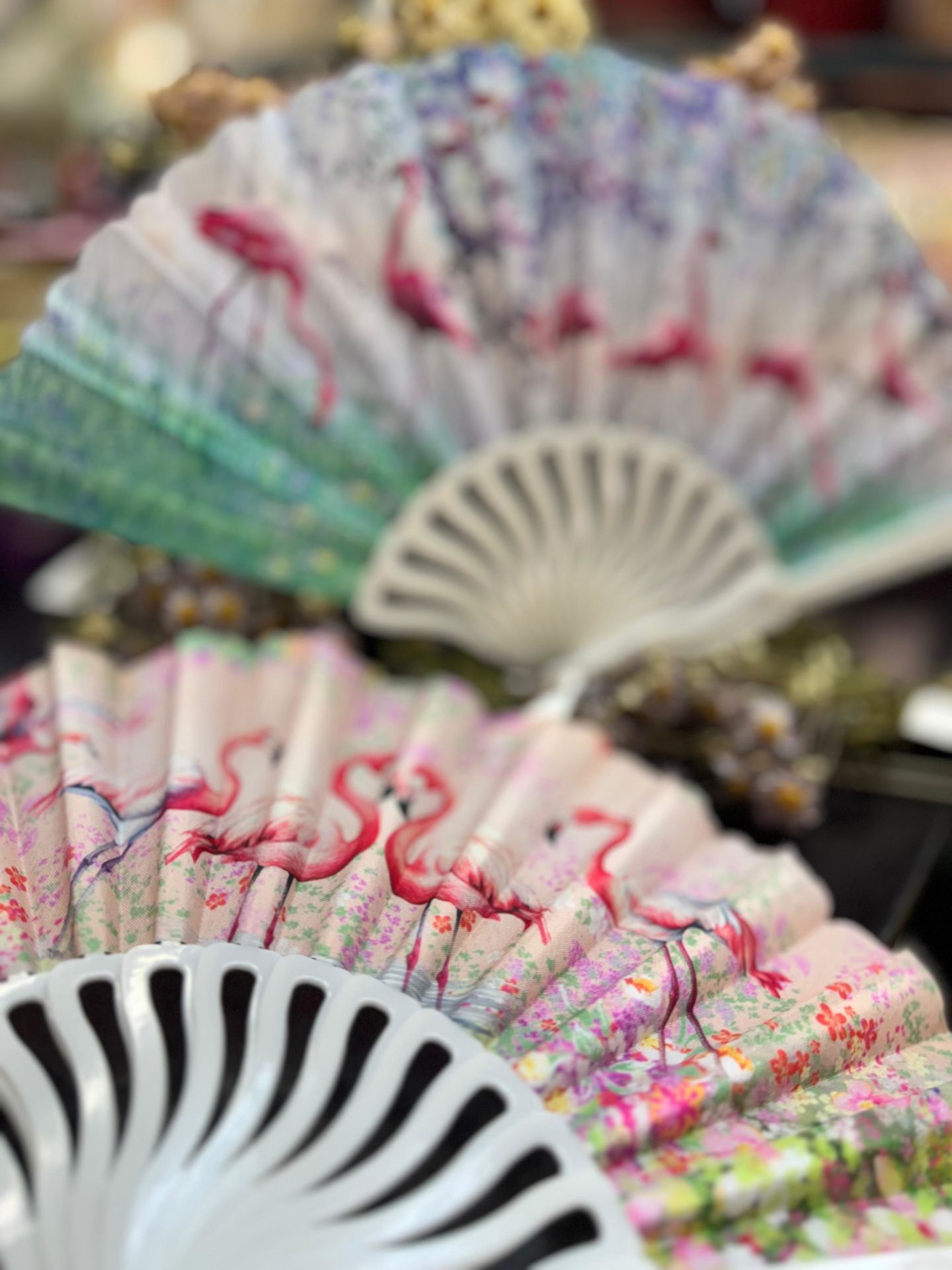 Plastik Desenli Yelpaze