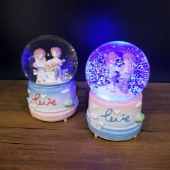 Büyük Boy Kar Küresi