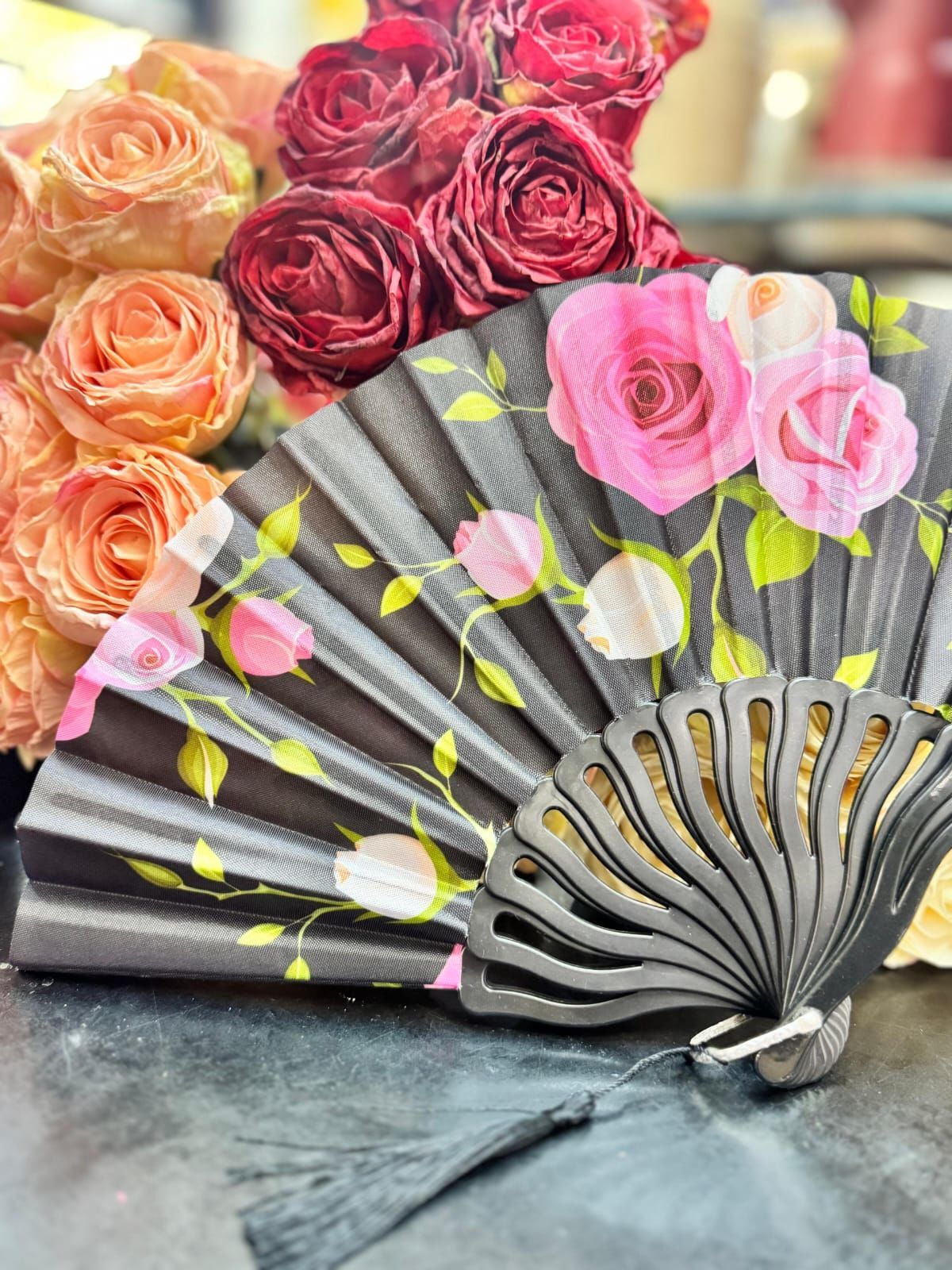 Plastik Desenli Yelpaze