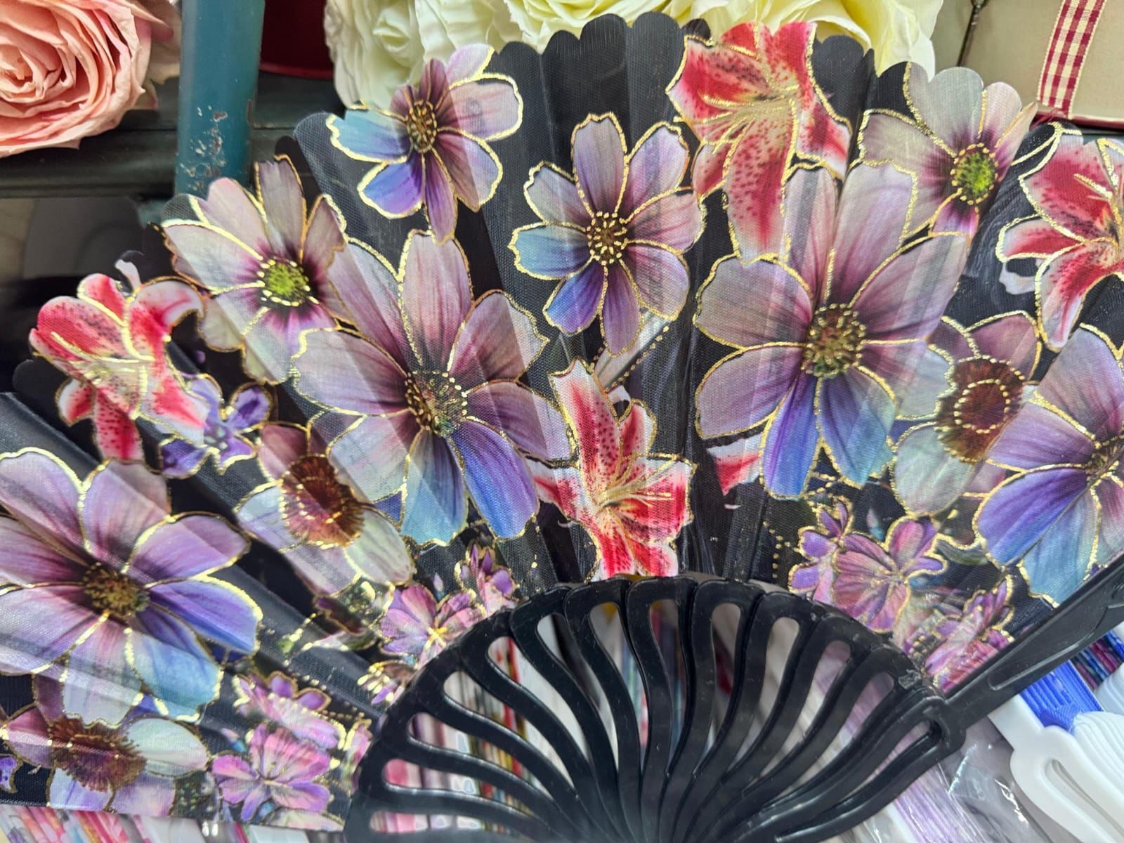 Plastik Desenli Yelpaze