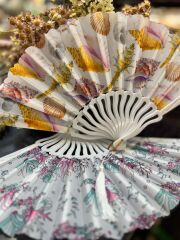 Plastik Desenli Yelpaze