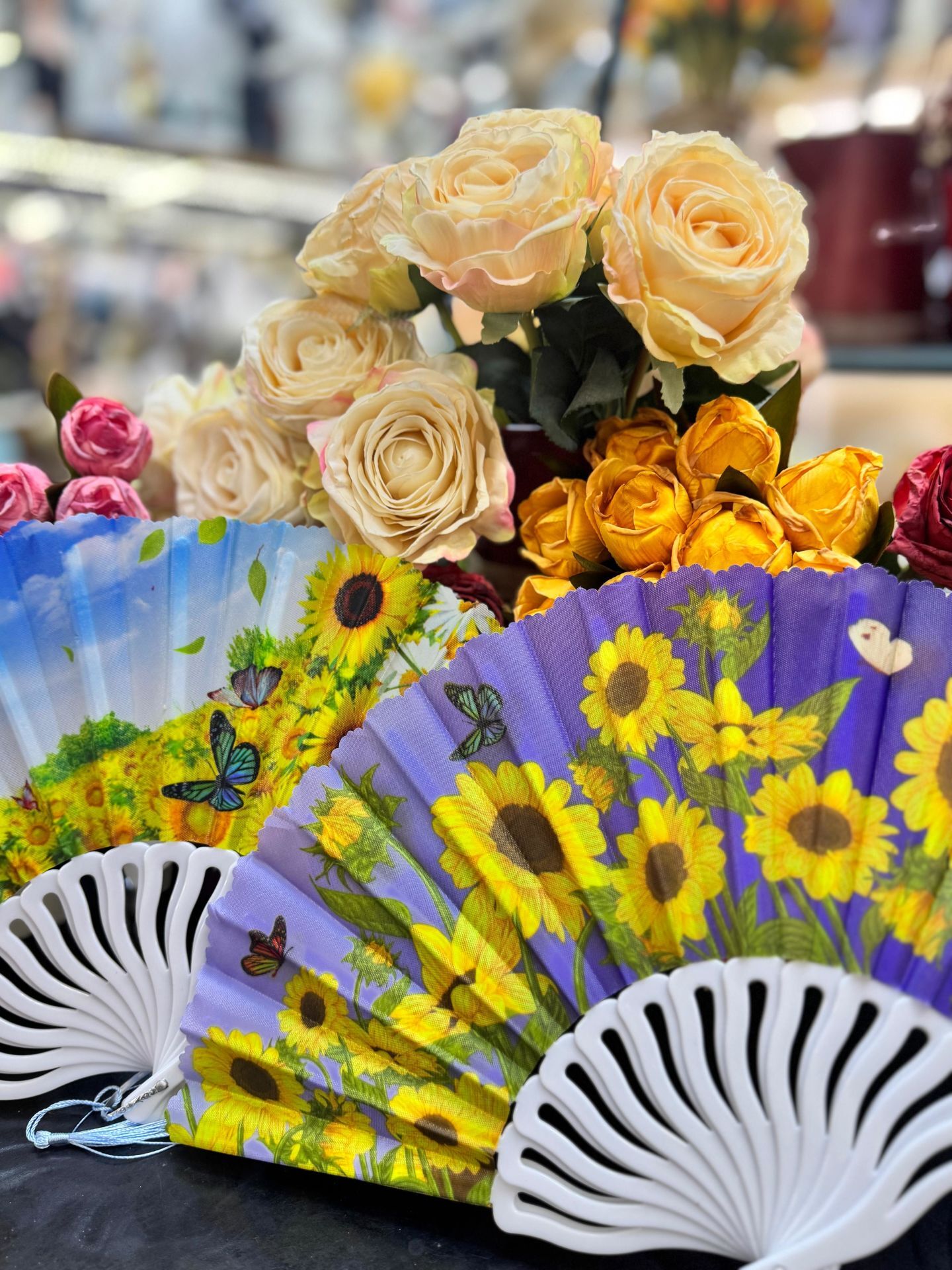 Plastik Desenli Yelpaze