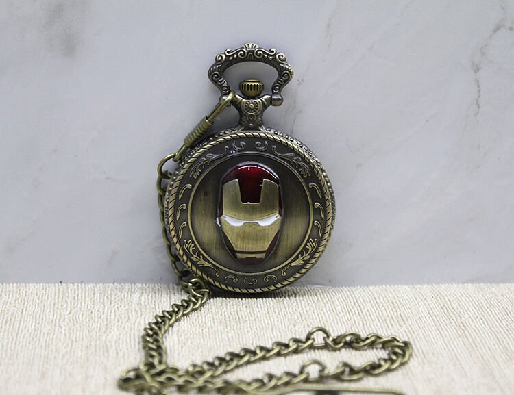 Iron Man Tasarımlı Köstekli Saat