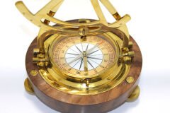 Masa Üstü Pusulalı Dürbün Modeli