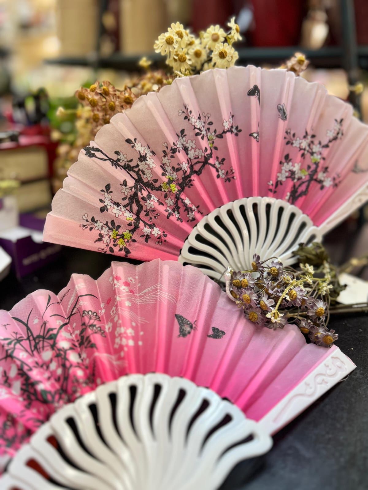 Plastik Desenli Yelpaze